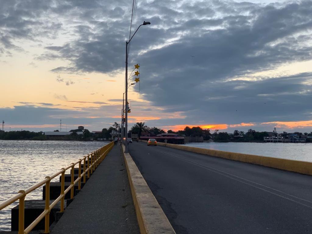 Colon Plaza Hotel Tumaco Zewnętrze zdjęcie